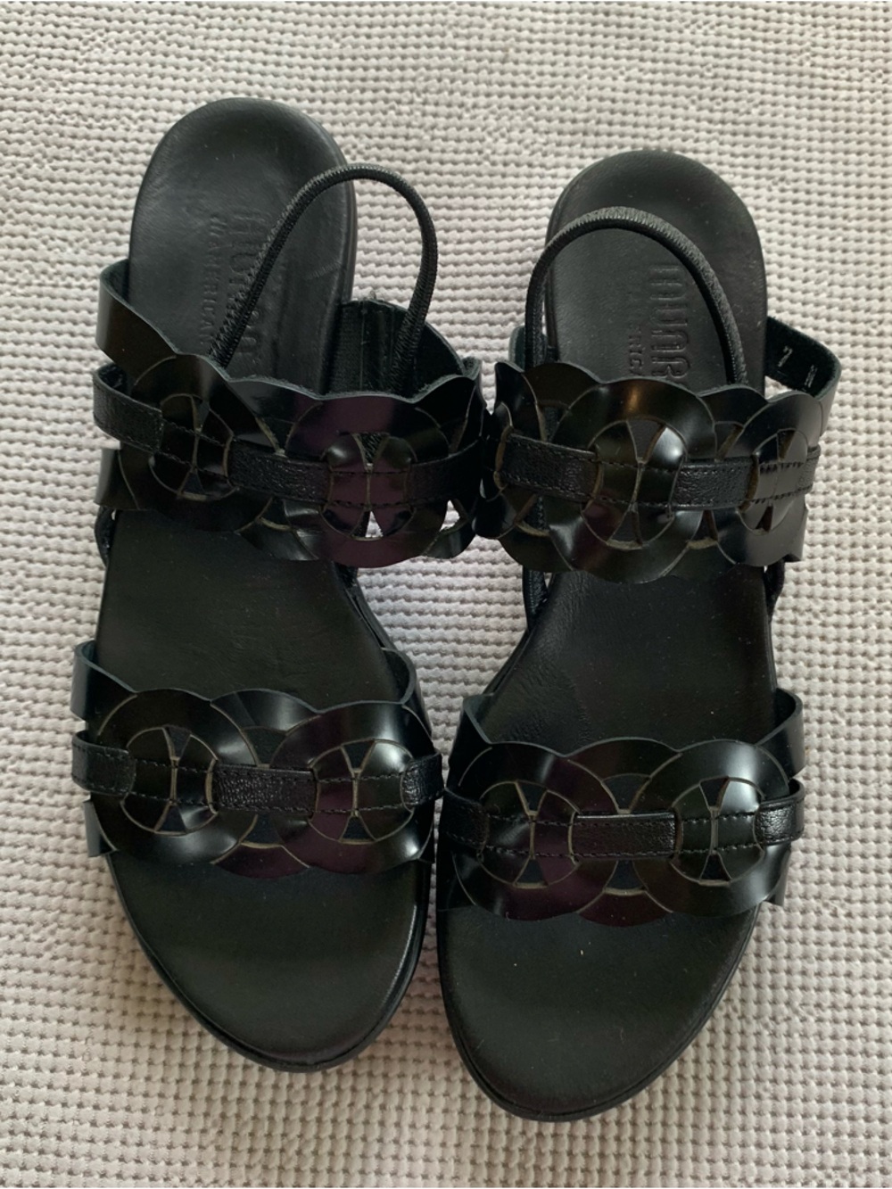 Munro American Black Leather Strap Sandals Size 7‎ Walking Wedge Comfortable